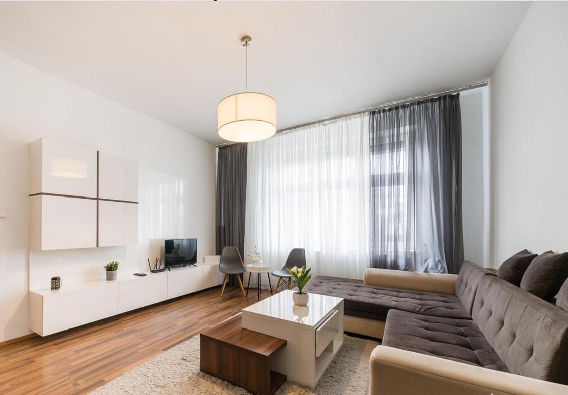 Apartia Vlhka, Brno-Center Luaran gambar